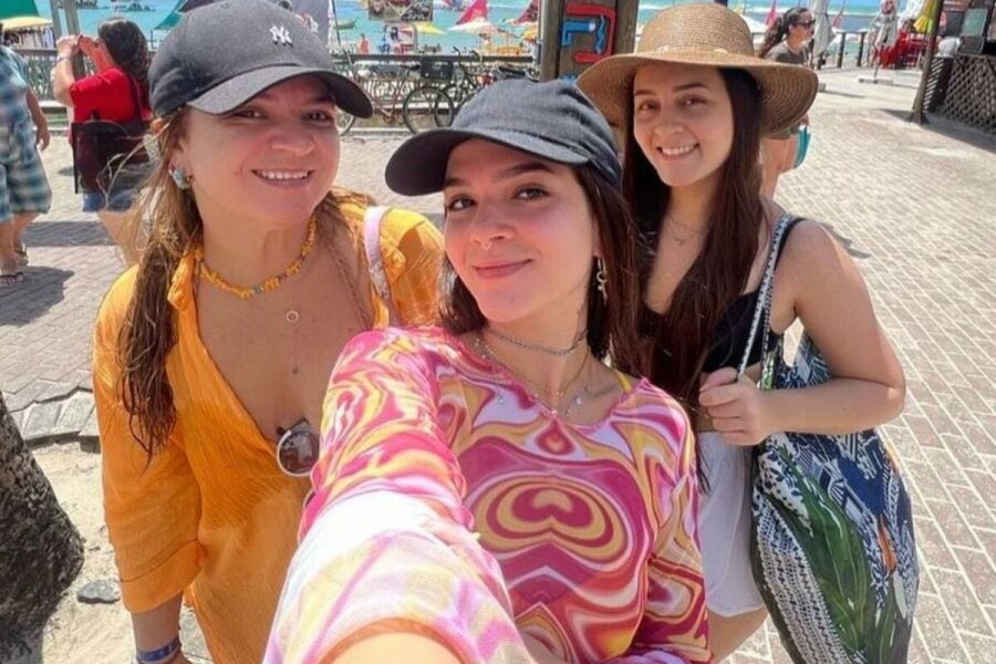 Imagem Mel_Maia_Yasmin_Maia_e_Debora_Maia